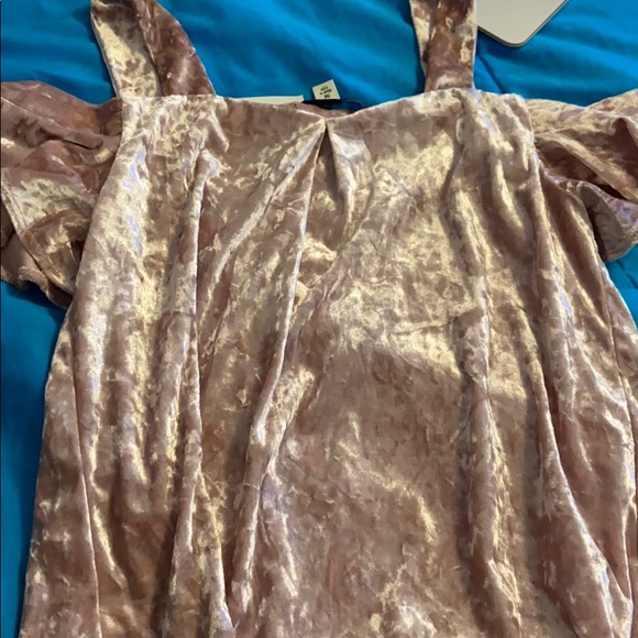 Francescas velvet off the shoulder top - Picture 3 of 4